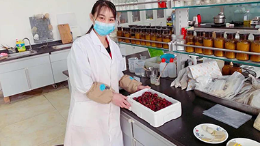 今天特斯特要曬這份來自客戶的走心禮物！