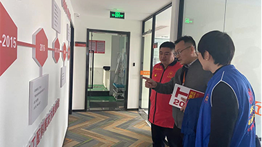 硅谷兄弟孫正幃導師親臨特斯特調研指導